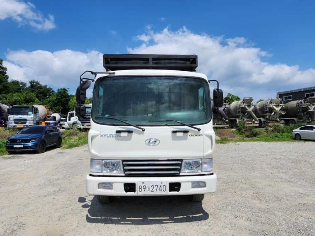 07년형 현대 메가트럭 수동 카고 5톤 중고화물차