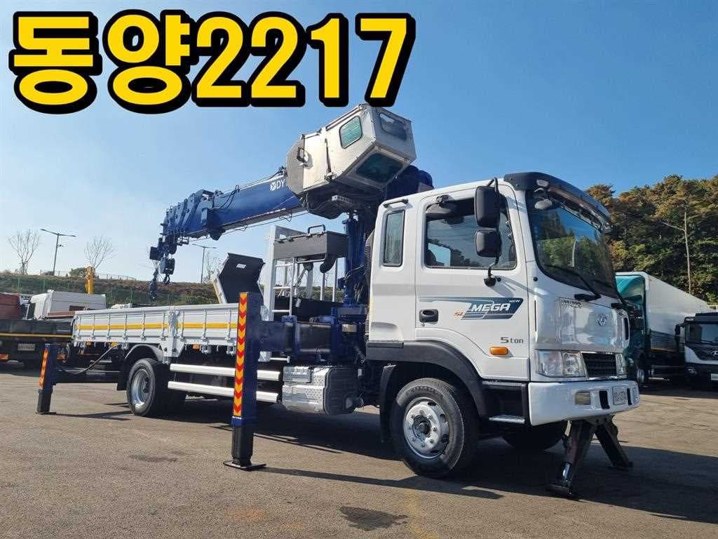 17년형 수동 카고크레인 크레인 5톤 중고화물차