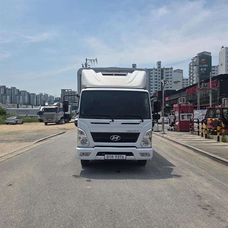 16년형 현대 마이티 수동 윙바디 3.5톤 중고화물차