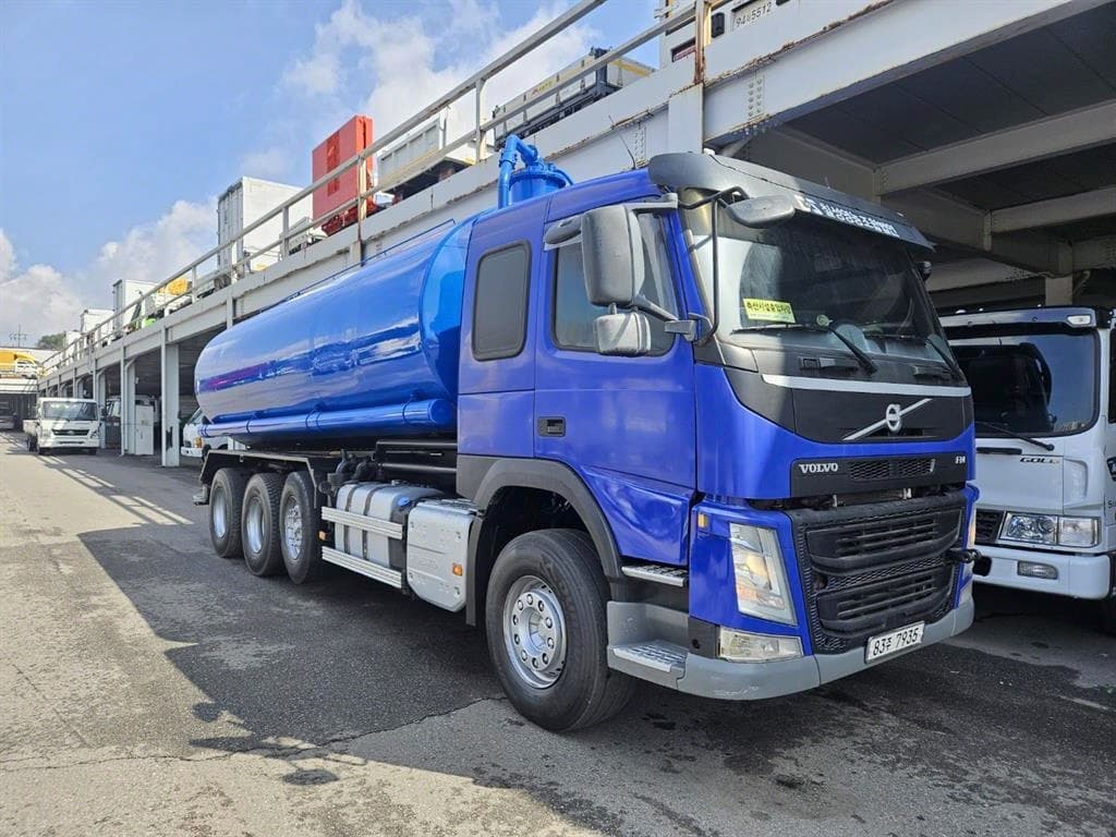 16년형 오토 버큠로리 27톤 중고화물차