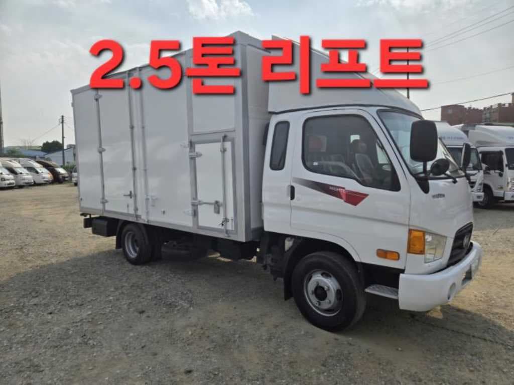 11년형 수동 내장탑 2.5톤 파워게이트 탑차 중고화물차