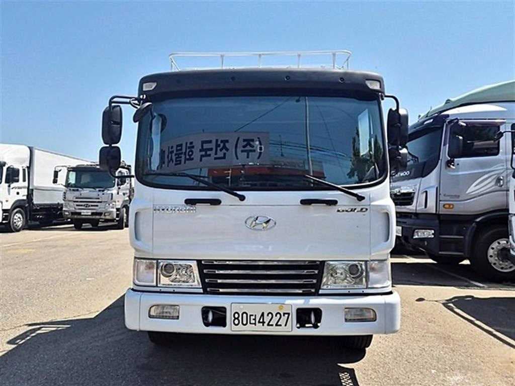 10년형 현대 메가트럭 수동 카고 4.5톤 중고화물차