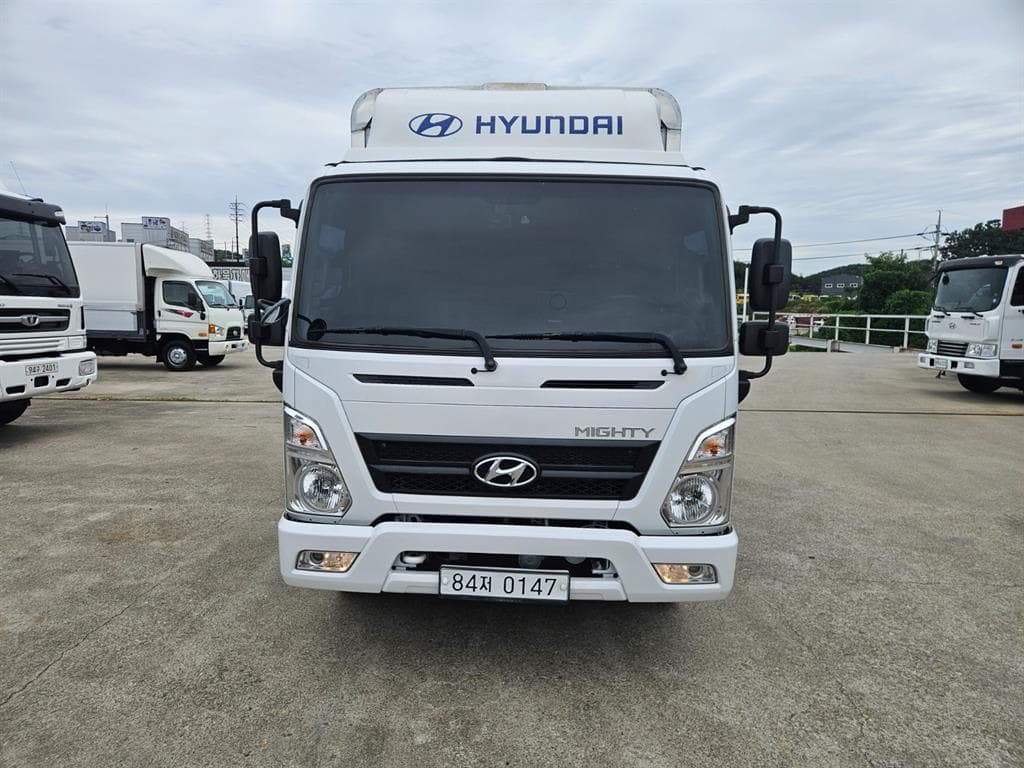 20년형 수동 윙바디 2.5톤 4m 중고화물차