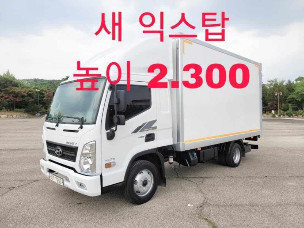 21년형 수동 익스탑 2.5톤 탑차 중고화물차